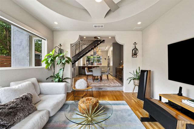 613 W Annie ST A, Austin, TX 78704