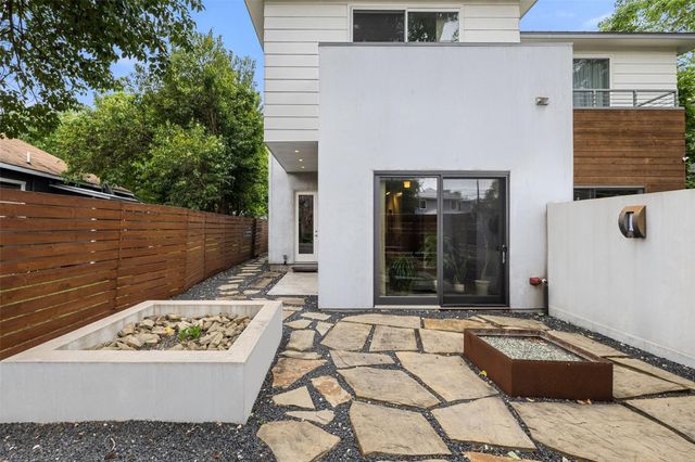613 W Annie ST A, Austin, TX 78704