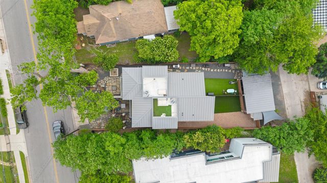 613 W Annie ST A, Austin, TX 78704