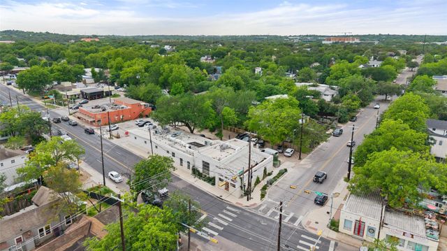 613 W Annie ST A, Austin, TX 78704