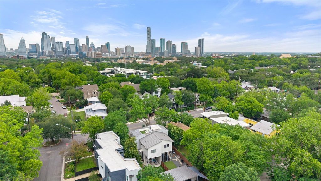 613 W Annie ST A, Austin, TX 78704