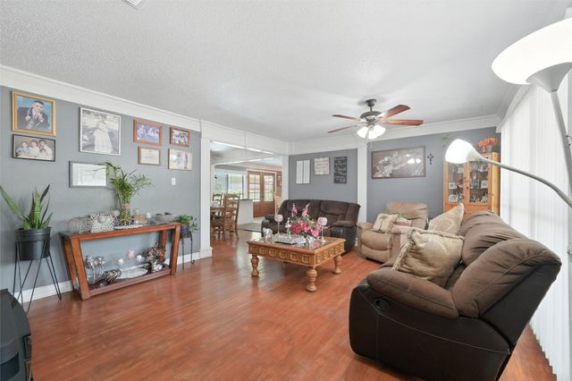 1602 W 6th Street, Irving, TX 75060