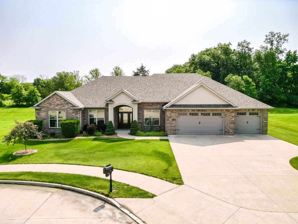 1308 SADDLE BAG CT, Columbia, MO 65201