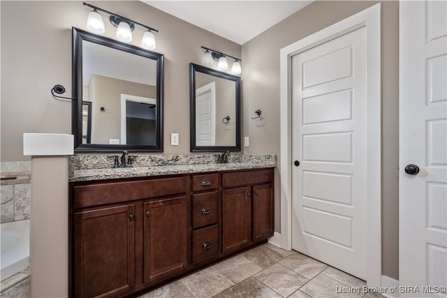 4024 Glenwood Way, Sellersburg, IN 47172