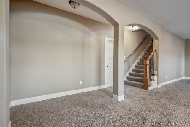 4024 Glenwood Way, Sellersburg, IN 47172