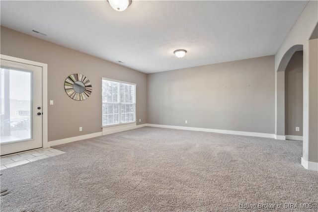 4024 Glenwood Way, Sellersburg, IN 47172