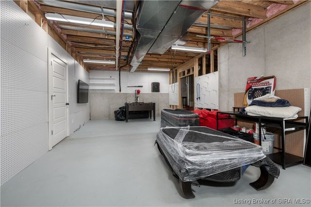 4024 Glenwood Way, Sellersburg, IN 47172