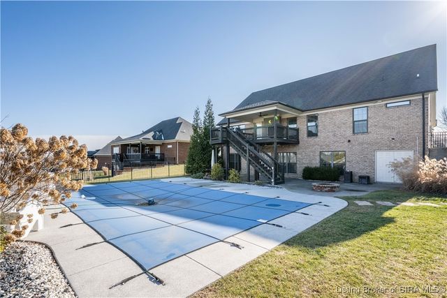 4024 Glenwood Way, Sellersburg, IN 47172