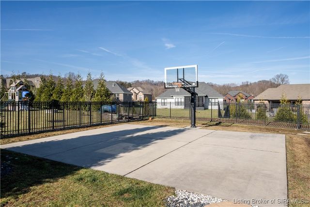 4024 Glenwood Way, Sellersburg, IN 47172