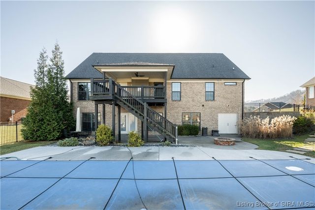 4024 Glenwood Way, Sellersburg, IN 47172