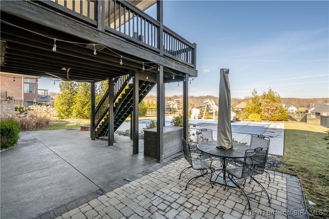 4024 Glenwood Way, Sellersburg, IN 47172