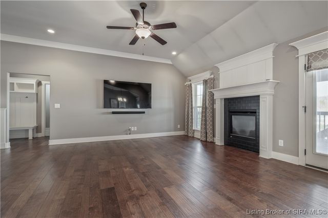 4024 Glenwood Way, Sellersburg, IN 47172