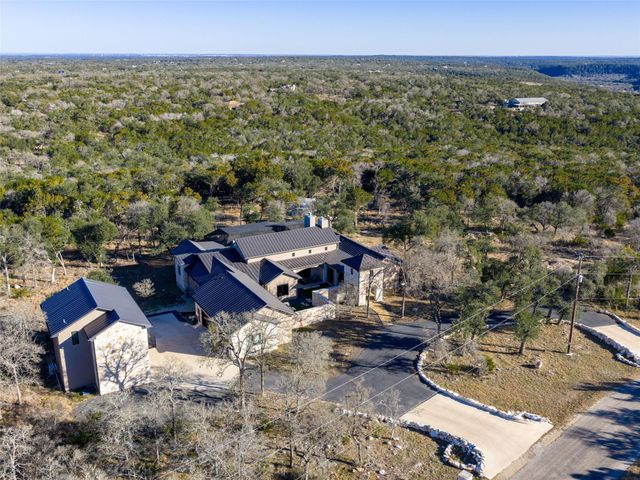 435 Gardenia DR, Wimberley, TX 78676