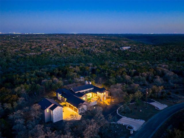 435 Gardenia DR, Wimberley, TX 78676