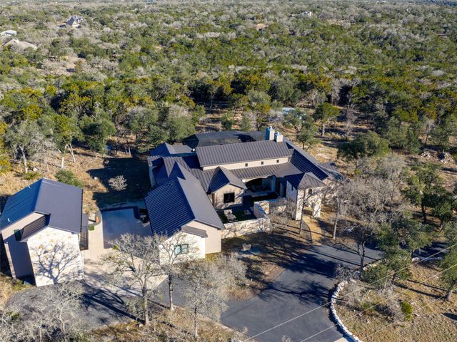 435 Gardenia DR, Wimberley, TX 78676