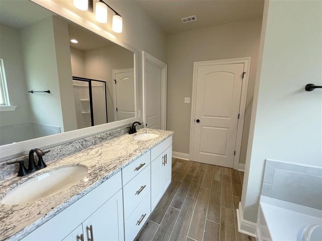 3315 FAIRWOOD Lane, Lake Charles, LA 70607