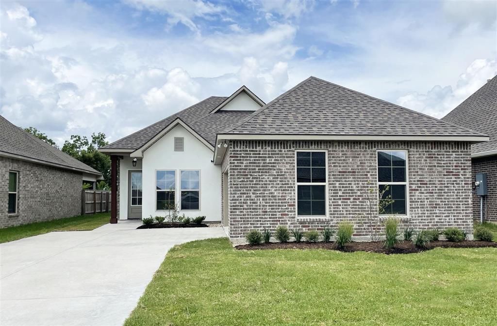 3315 FAIRWOOD Lane, Lake Charles, LA 70607