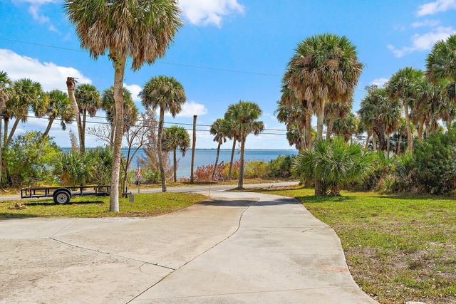 8907 S Indian River Drive, Fort Pierce, FL 34982