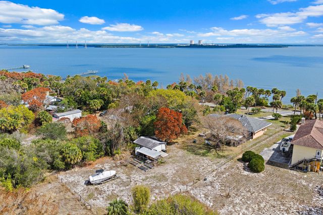 8907 S Indian River Drive, Fort Pierce, FL 34982