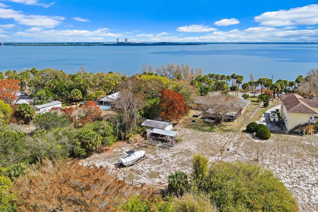 8907 S Indian River Drive, Fort Pierce, FL 34982