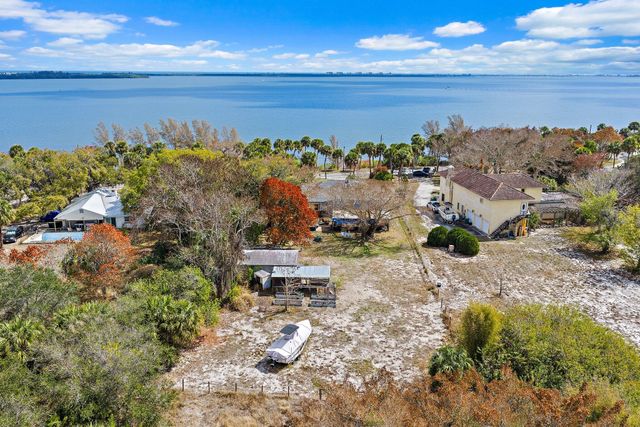 8907 S Indian River Drive, Fort Pierce, FL 34982