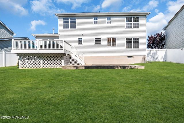 10 Sally Street, Howell, NJ 07731