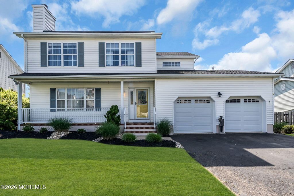 10 Sally Street, Howell, NJ 07731