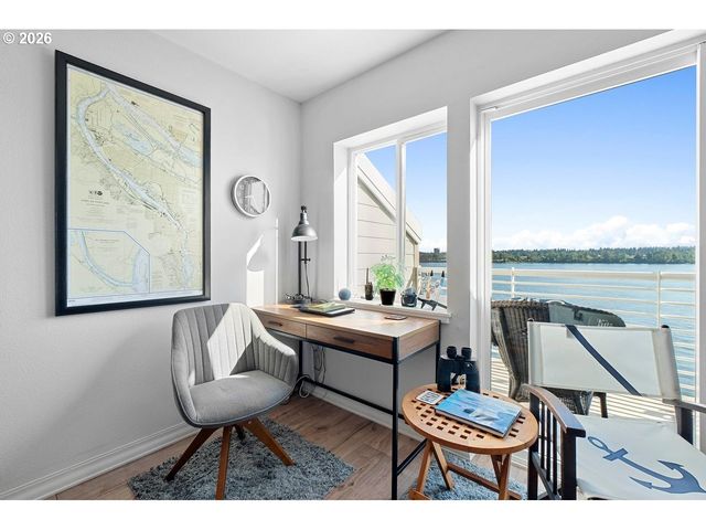303 N HAYDEN BAY Dr, Portland, OR 97217