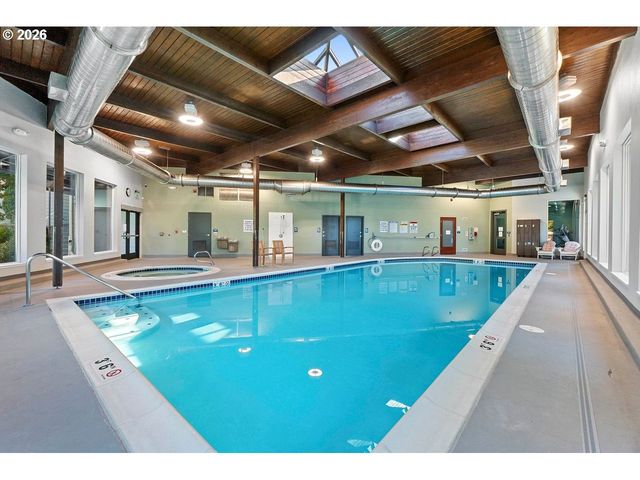 303 N HAYDEN BAY Dr, Portland, OR 97217