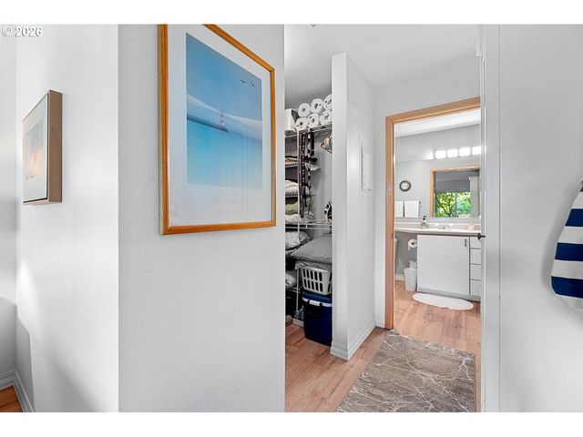 303 N HAYDEN BAY Dr, Portland, OR 97217