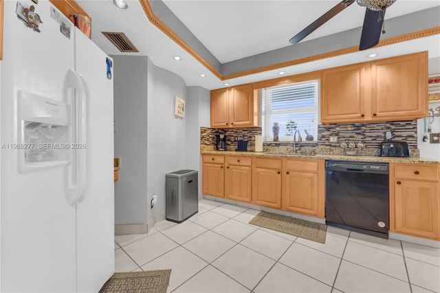 4100 Galt Ocean Dr 202, Fort Lauderdale, FL 33308