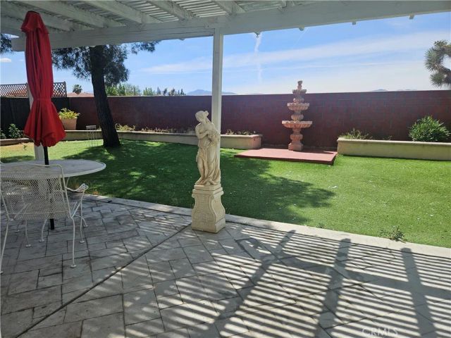 6044 Catalina, Palmdale, CA 93552