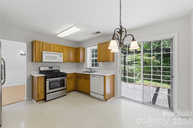 7011 Long Run Lane, Charlotte, NC 28216