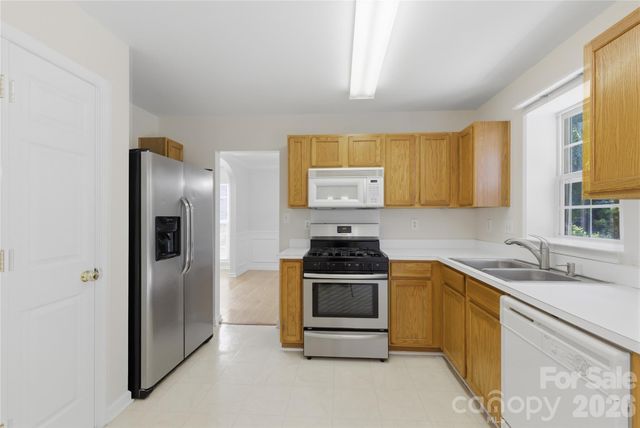 7011 Long Run Lane, Charlotte, NC 28216