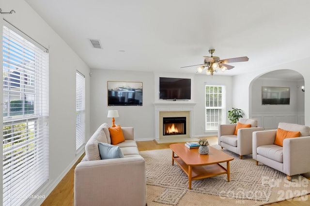 7011 Long Run Lane, Charlotte, NC 28216