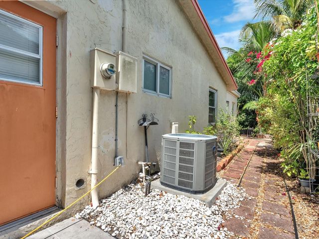 6171 SW 6th, Margate, FL 33068