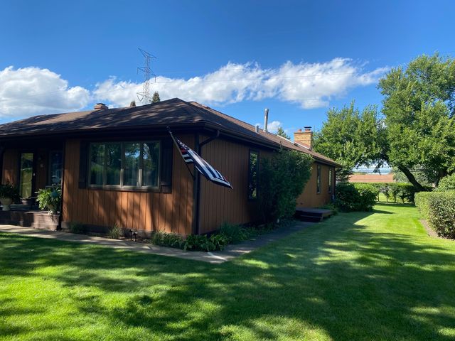 16 Robert Avenue, Prospect Heights, IL 60070