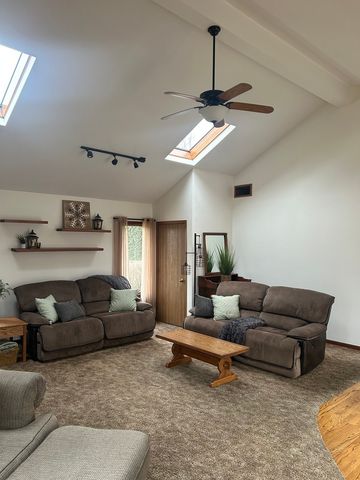 16 Robert Avenue, Prospect Heights, IL 60070