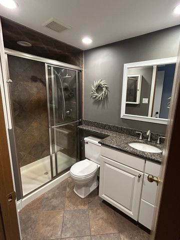 16 Robert Avenue, Prospect Heights, IL 60070