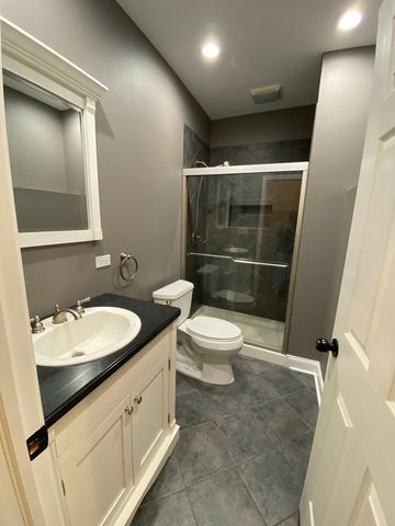 16 Robert Avenue, Prospect Heights, IL 60070