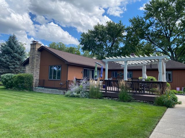 16 Robert Avenue, Prospect Heights, IL 60070