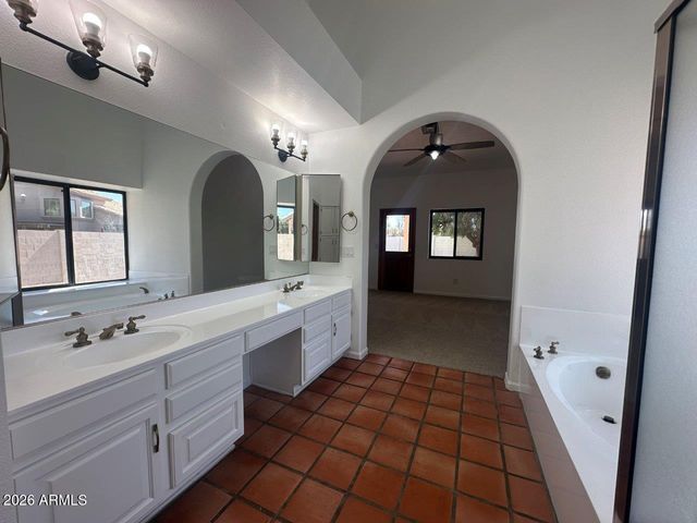 15 W BUENA VISTA Drive, Tempe, AZ 85284