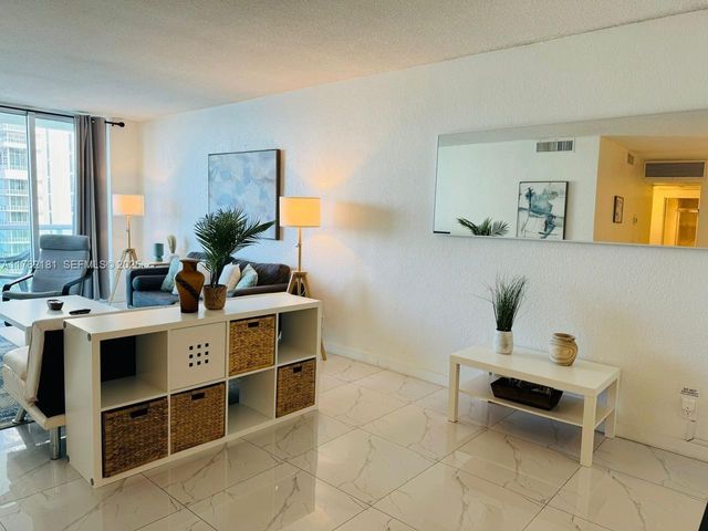 3901 S Ocean Drive 10G, Hollywood, FL 33019