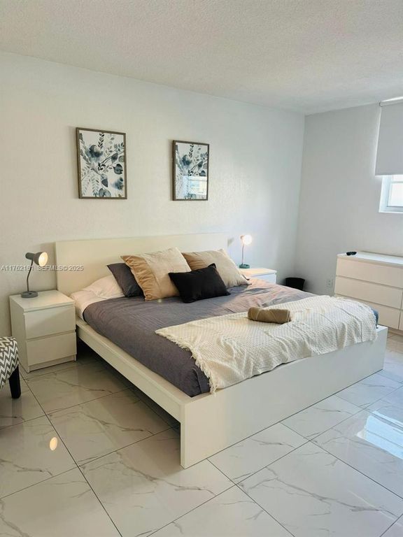 3901 S Ocean Drive 10G, Hollywood, FL 33019