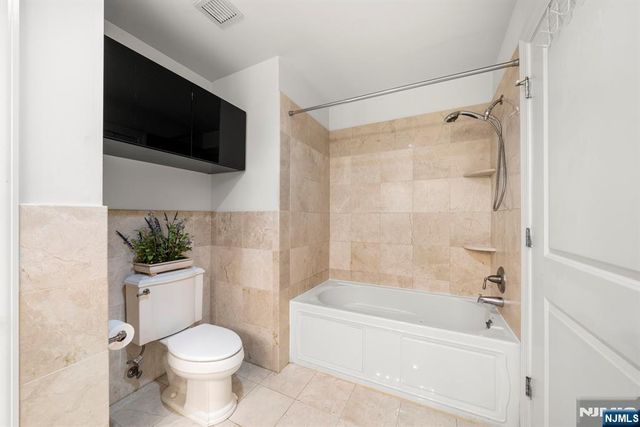 5105 City Place 5105, Edgewater, NJ 07020