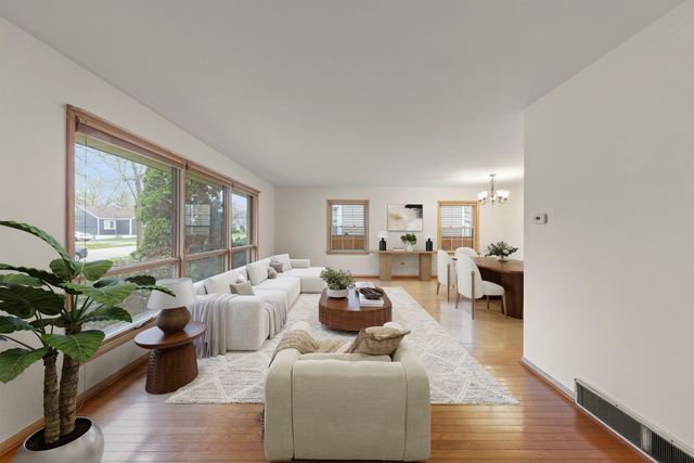 17908 Lorenz Avenue, Lansing, IL 60438