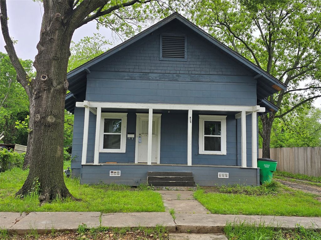 815 Moran Street, Gainesville, TX 76240
