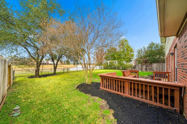 12310 Shadow Island Drive, Houston, TX 77082