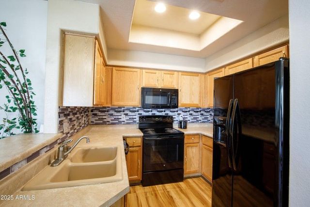 9151 W Greenway Road Unit 252, Peoria, AZ 85381