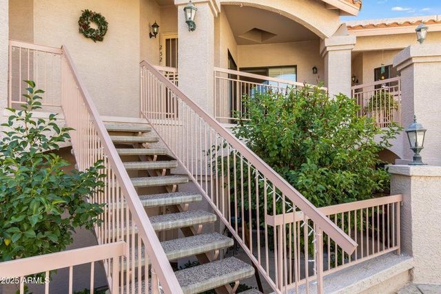 9151 W Greenway Road Unit 252, Peoria, AZ 85381